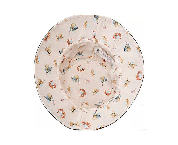 Winnie the Pooh Reversible Hat: Pooh & Friends