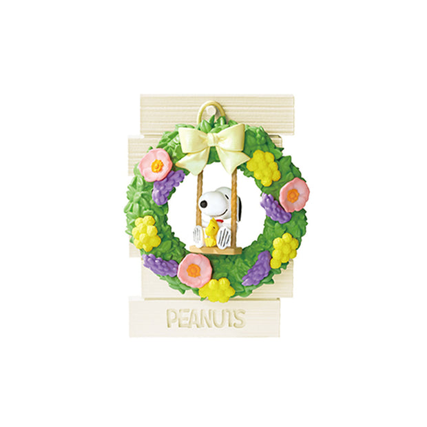 Peanuts Snoopy Wreath Collection